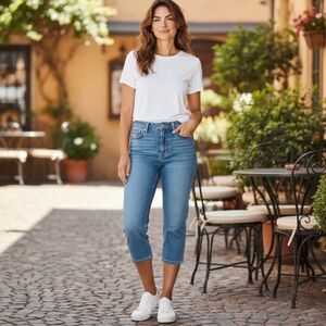 NY&Co Platinum Medium Wash Denim capri